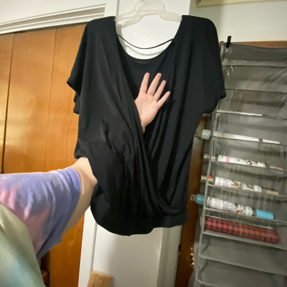 Torrid black workout shirt - Picture 3 of 4